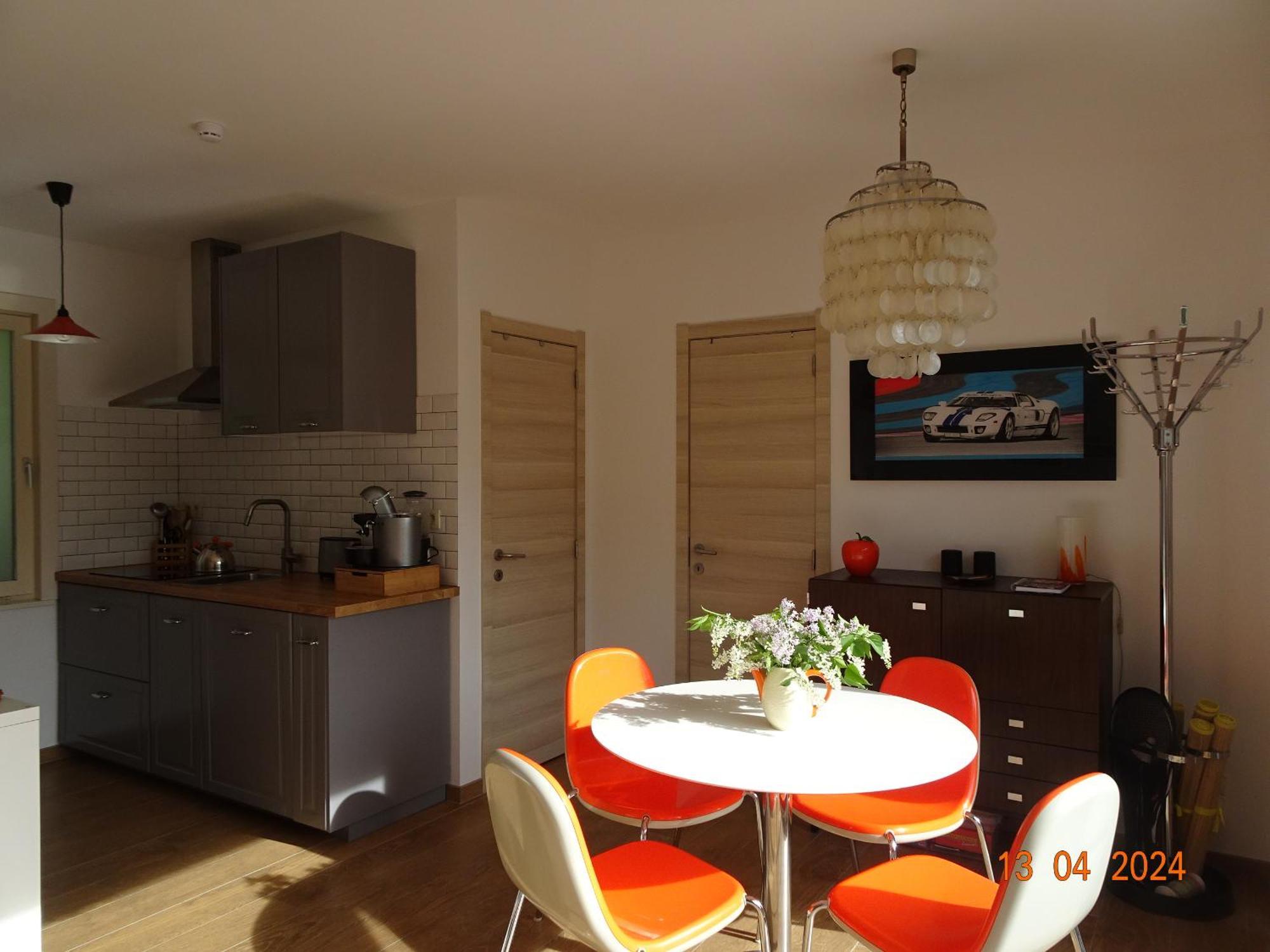Retro Getaway At The Meuse Valley *